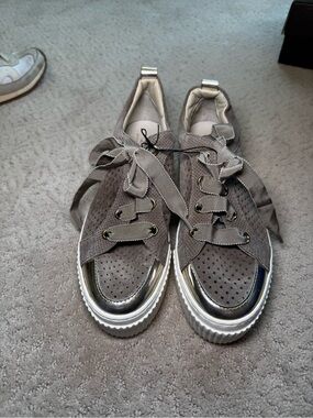 AGL Grey Suede Platform Sneakers with Metallic Toe and White Sole size 6 - NWT